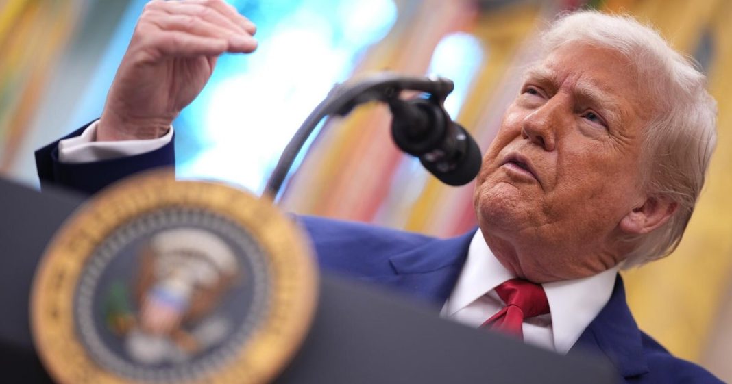 Appeals court temporarily reinstates Trump tariffs