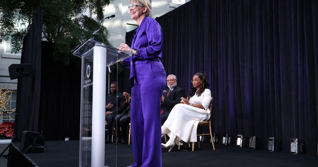 Trump fires director of the Smithsonian's National Portrait Gallery