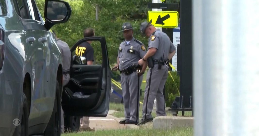 2 killed in Kentucky church after gunman shoots trooper and flees there, officials say