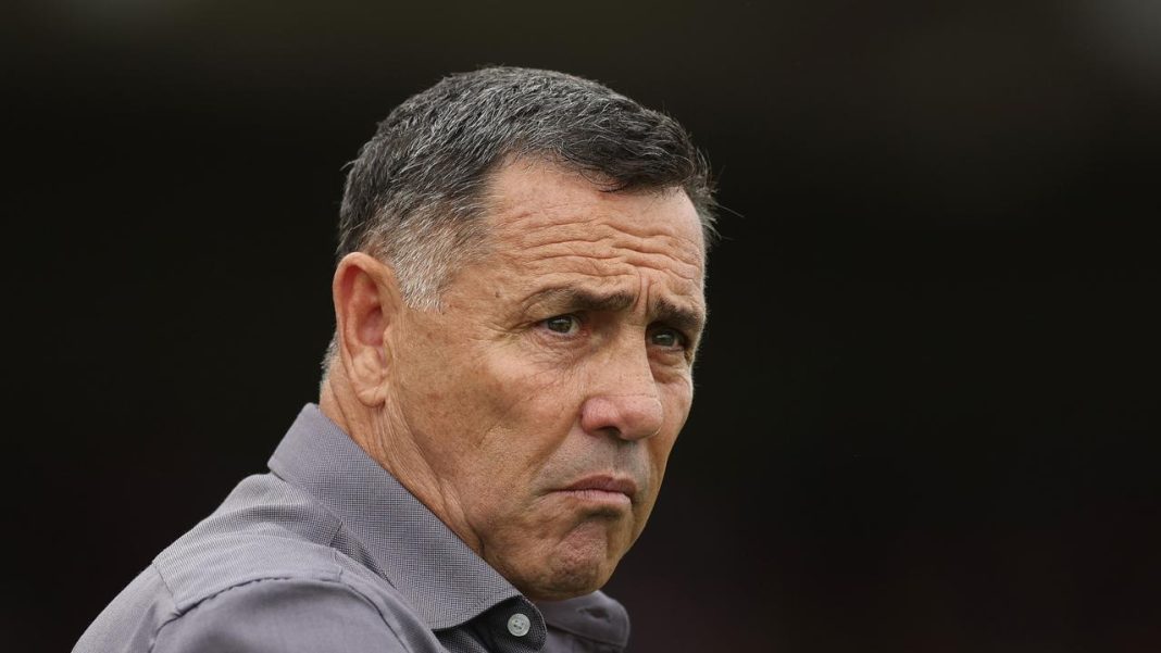 ‘Obviously something going on’: Shane Flanagan questioned again over continued selection of Kyle